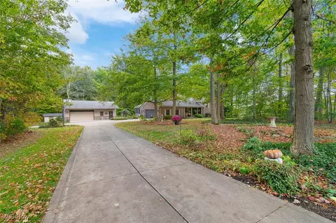 2921 NW Lebanon Rd, Dalton, OH 44618