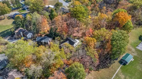 View/Area - 159 Burns Rd, Elyria, OH 44035 photo 3 of 4