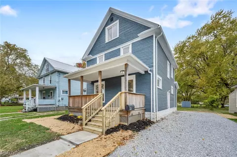 Exterior - 5827 Jefferson Ave, Ashtabula, OH 44004 photo 4 of 11