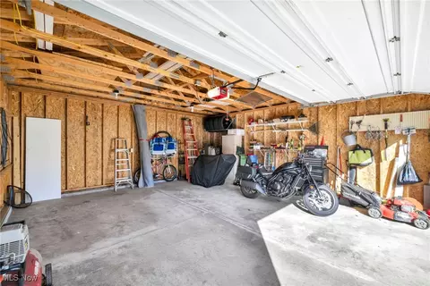 358 Roosevelt Ave, Elyria, OH 44035 photo 32