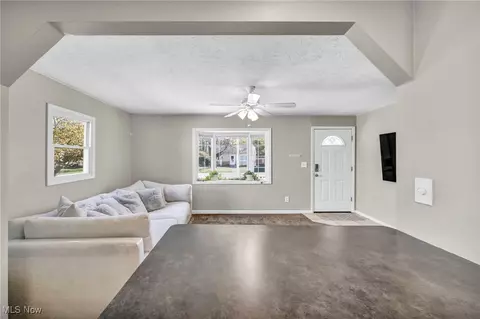 358 Roosevelt Ave, Elyria, OH 44035 photo 14