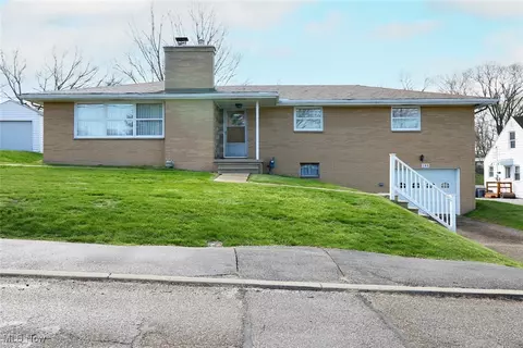 188 Meadow Rd, Wintersville, OH 43953