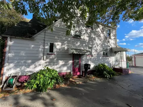 33 Crestline Pl, Boardman, OH 44512 photo 2