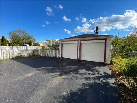 33 Crestline Pl, Boardman, OH 44512 photo 3
