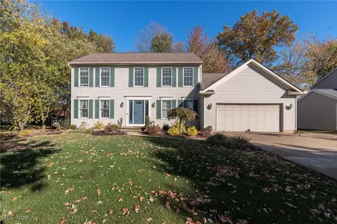 32140 Augusta Dr, Avon Lake, OH 44012