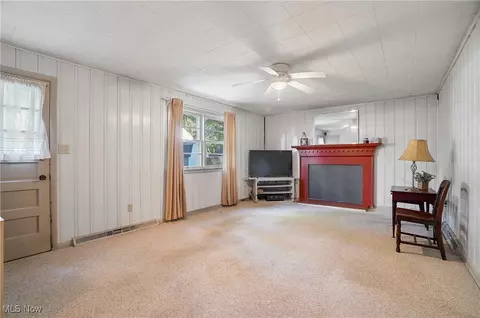 Living - 6229 Appleridge Dr, Boardman, OH 44512 photo 3 of 3