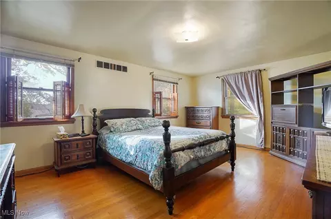Bedroom - 6229 Appleridge Dr, Boardman, OH 44512 photo 1 of 4
