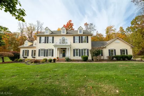 7616 Hudson Park Dr, Hudson, OH 44236