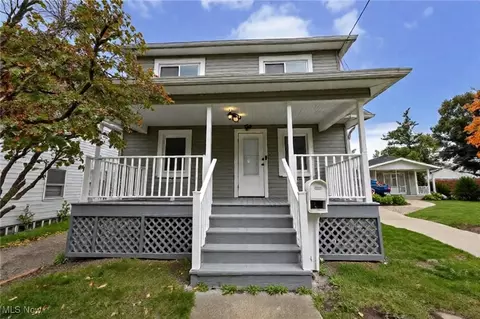 1074 Linden Ave, Akron, OH 44310