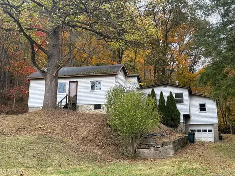4589 Harmon Creek Rd, Colliers, WV 26035
