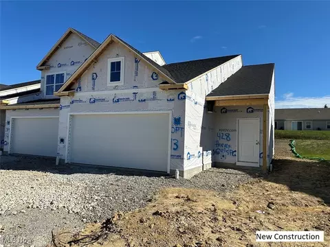 428 Honeycrisp Dr NE, Louisville, OH 44641