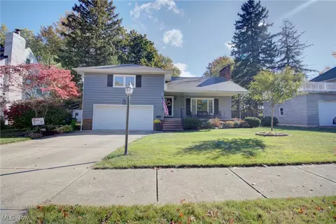 154 Lee Rd, Berea, OH 44017