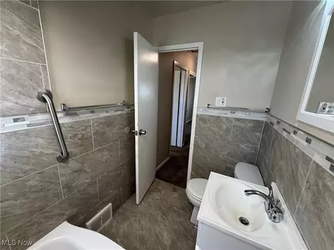 Bath - 324 E 235th St, Euclid, OH 44123 photo 1 of 1