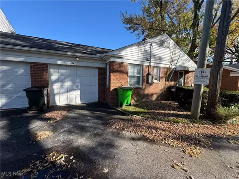 Exterior - 324 E 235th St, Euclid, OH 44123 photo 2 of 5