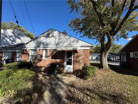 Exterior - 324 E 235th St, Euclid, OH 44123 photo 3 of 5