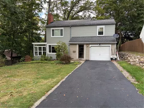 521 Rellim Dr, Kent, OH 44240