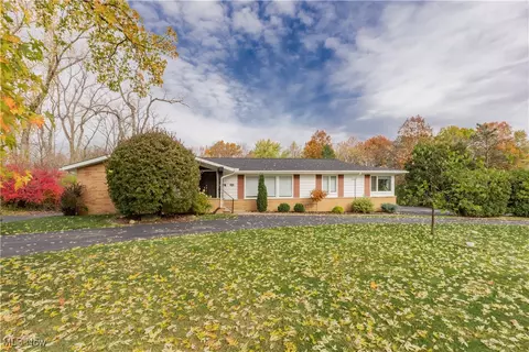 29849 S Woodland Rd, Pepper Pike, OH 44124