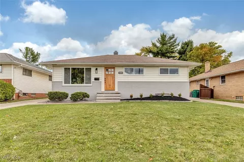15809 Shirley Ave, Maple Heights, OH 44137