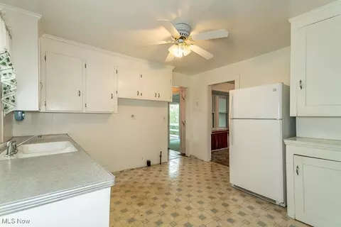 Kitchen - 934 E 223rd St, Euclid, OH 44123 photo 2 of 3