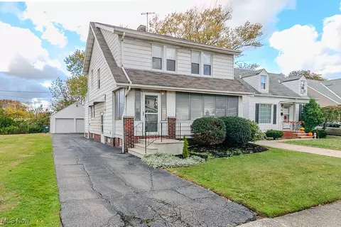 Exterior - 934 E 223rd St, Euclid, OH 44123 photo 5 of 11