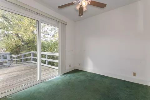 Bedroom - 934 E 223rd St, Euclid, OH 44123 photo 1 of 9