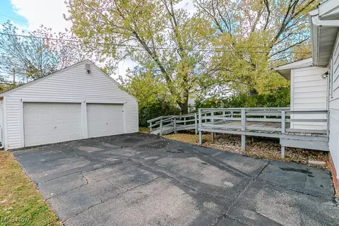 Exterior - 934 E 223rd St, Euclid, OH 44123 photo 4 of 11