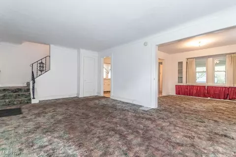 Living - 934 E 223rd St, Euclid, OH 44123 photo 2 of 4