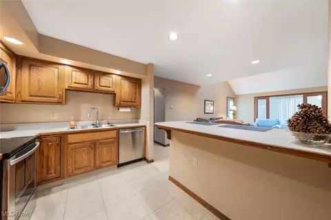 711 Elizabeth Dr, Huron, OH 44839 photo 5