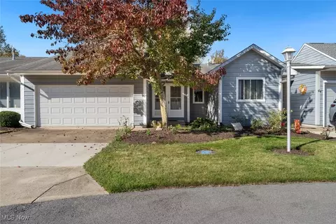 711 Elizabeth Dr, Huron, OH 44839