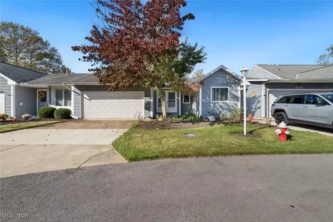 711 Elizabeth Dr, Huron, OH 44839 photo 2