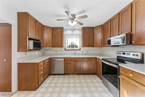 9019 Smith Rd, Litchfield, OH 44253 photo 8