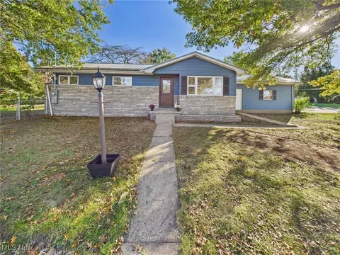 144 Marlin St, Parkersburg, WV 26101