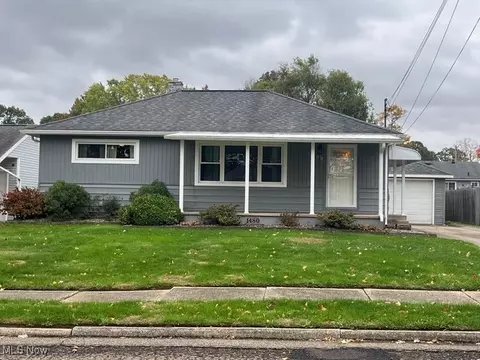 1480 Maple St, Barberton, OH 44203