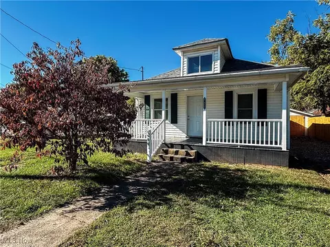 1502 Broadway Ave, Parkersburg, WV 26101