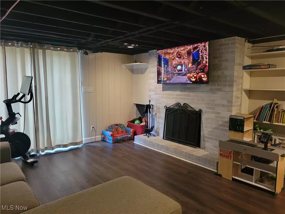 Living - 608 Kerr Ave, Cadiz, OH 43907 photo 5 of 5