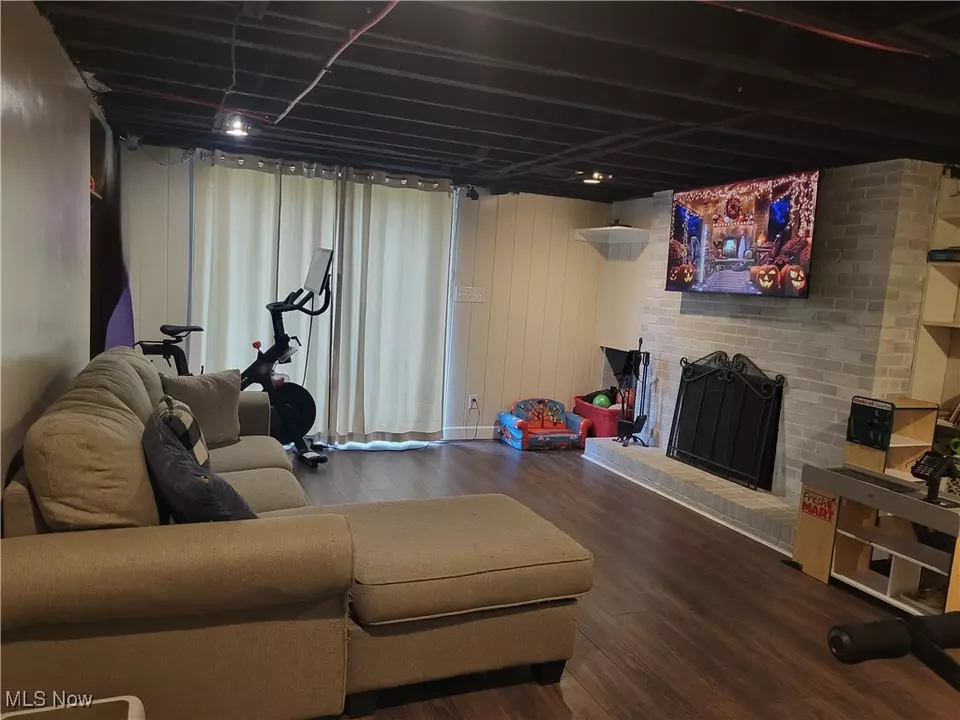 Living - 608 Kerr Ave, Cadiz, OH 43907 photo 4 of 5