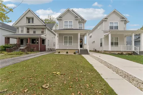 2244 E 100 Th St, Cleveland, OH 44106