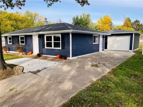 754 N Huntington St, Medina, OH 44256