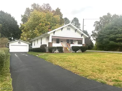 1132 E University St, Wooster, OH 44691