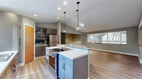 Kitchen - 860 Killinger Rd, Clinton, OH 44216 photo 1 of 1