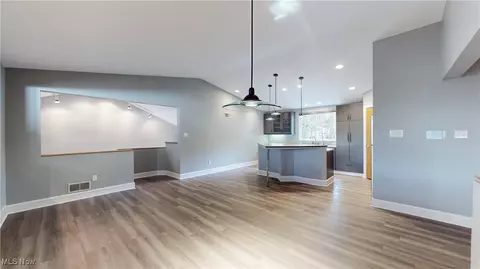 Living - 860 Killinger Rd, Clinton, OH 44216 photo 5 of 8