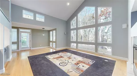 Living - 860 Killinger Rd, Clinton, OH 44216 photo 3 of 8
