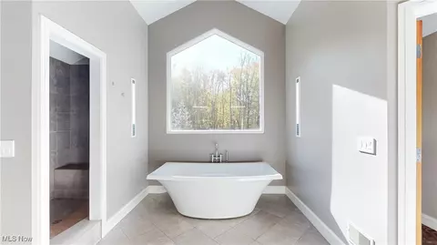 Bath - 860 Killinger Rd, Clinton, OH 44216 photo 3 of 6