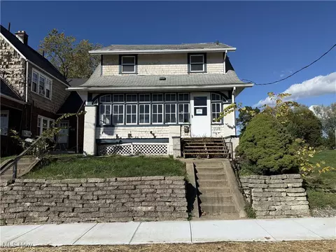 1119 10th St NW, Canton, OH 44703