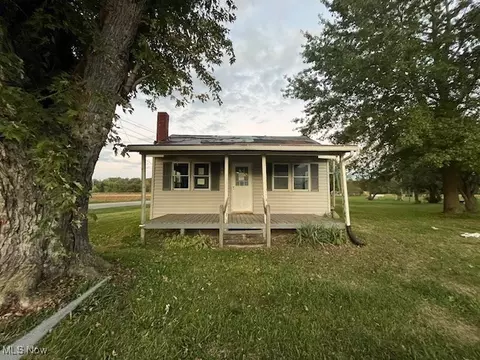 14981 Seville Rd, Sterling, OH 44276