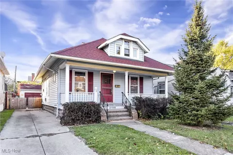 2196 Clarence Ave, Lakewood, OH 44107