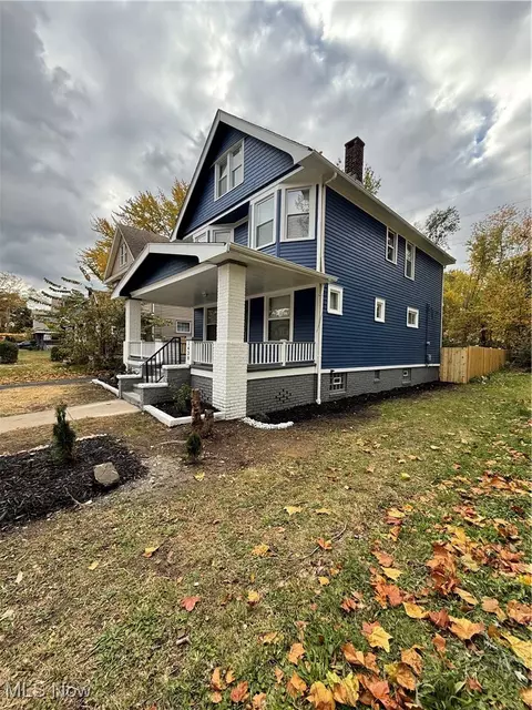 1438 E 133rd St, East Cleveland, OH 44112