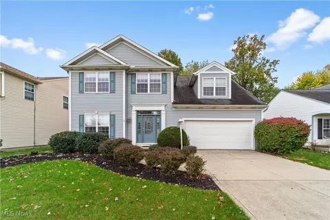 23245 Woodview Dr, North Olmsted, OH 44070