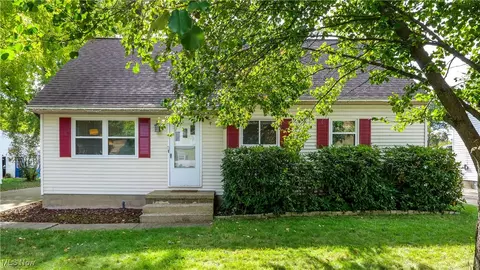 197 Lindsey Rd, Munroe Falls, OH 44262