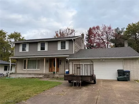 33065 Arlesford Dr, Solon, OH 44139